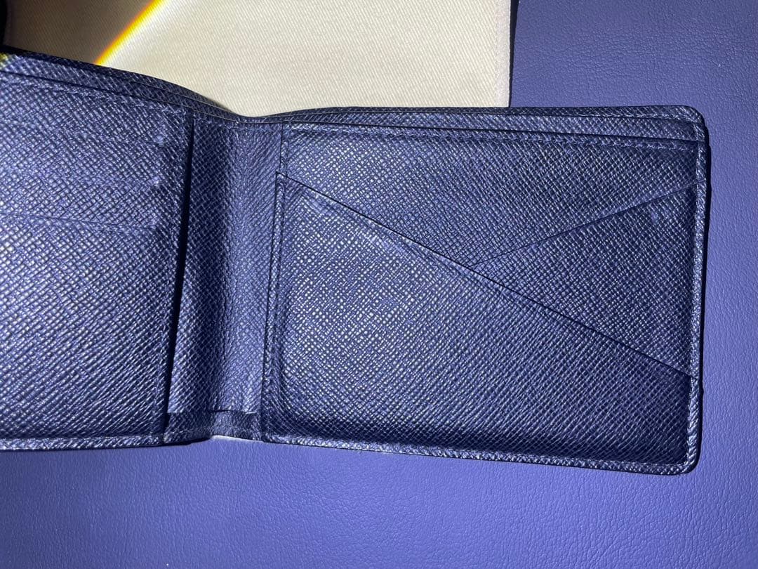 ちゃんはる　　　LOUIS VUITTON ダミエ 二つ折り財布