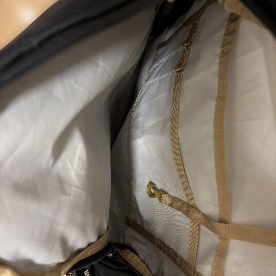 Coleman ブラック リュック ミッキー刺繍