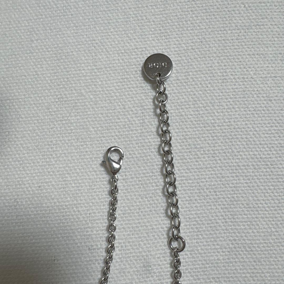Dior シルバーロゴネックレス