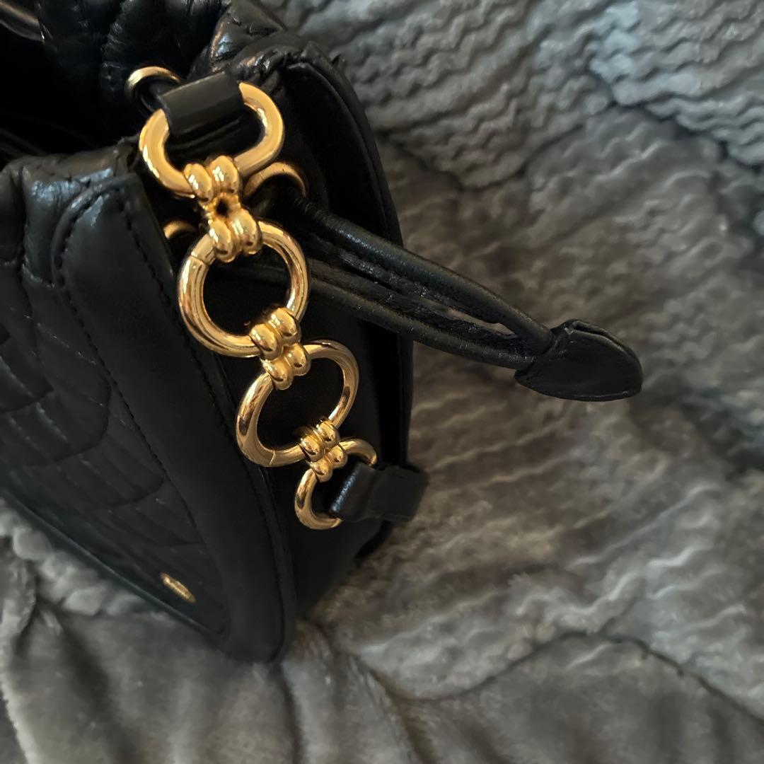 BALLYキルティングレザーショルダーバック