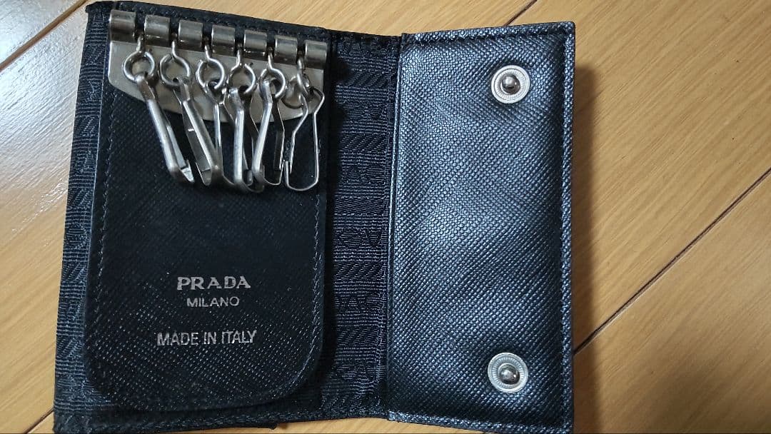 お値下げ中　PRADA キーケース