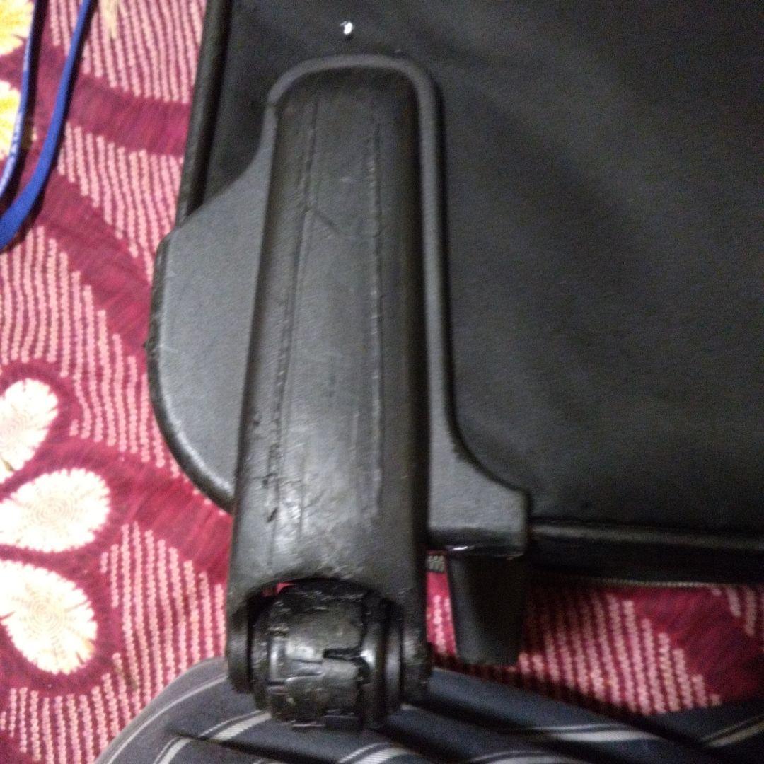 飛*ス様 PRADA ブラック キャリーケース