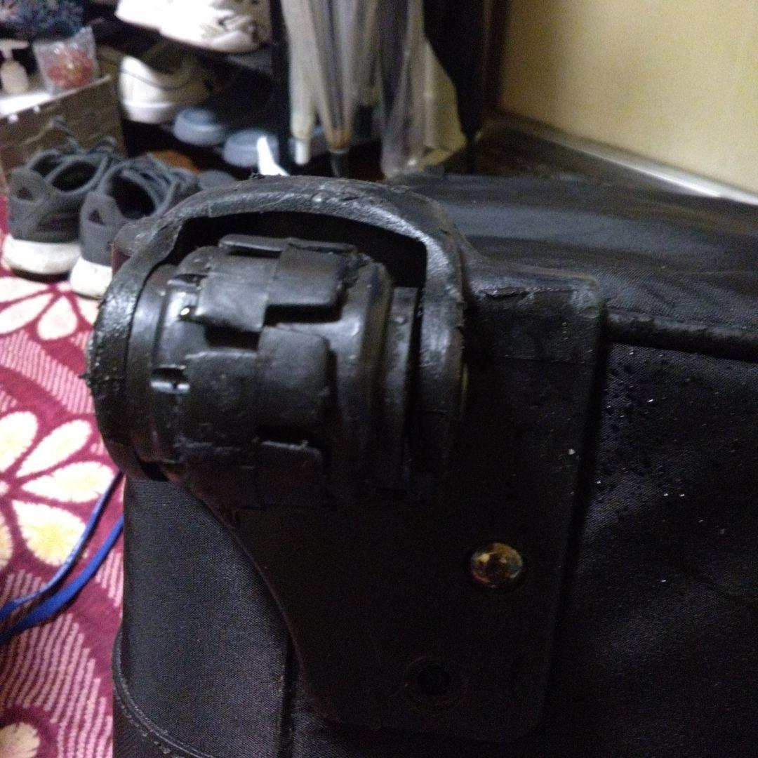 飛*ス様 PRADA ブラック キャリーケース