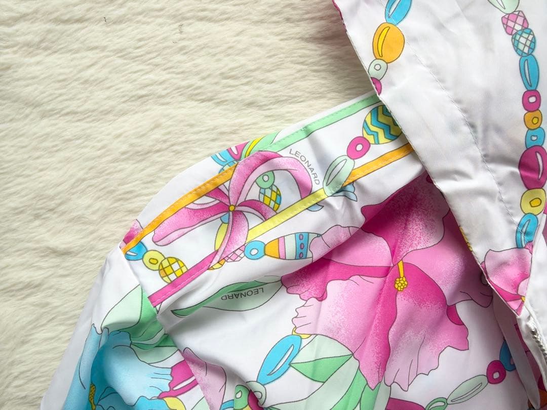 レオナール　LEONARDO ナイロン　パーカー　ジャケット