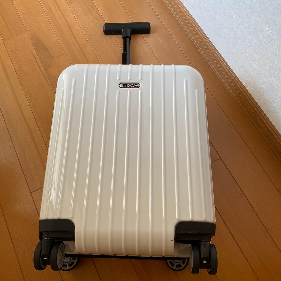 ホワイトリモアキャリーケース