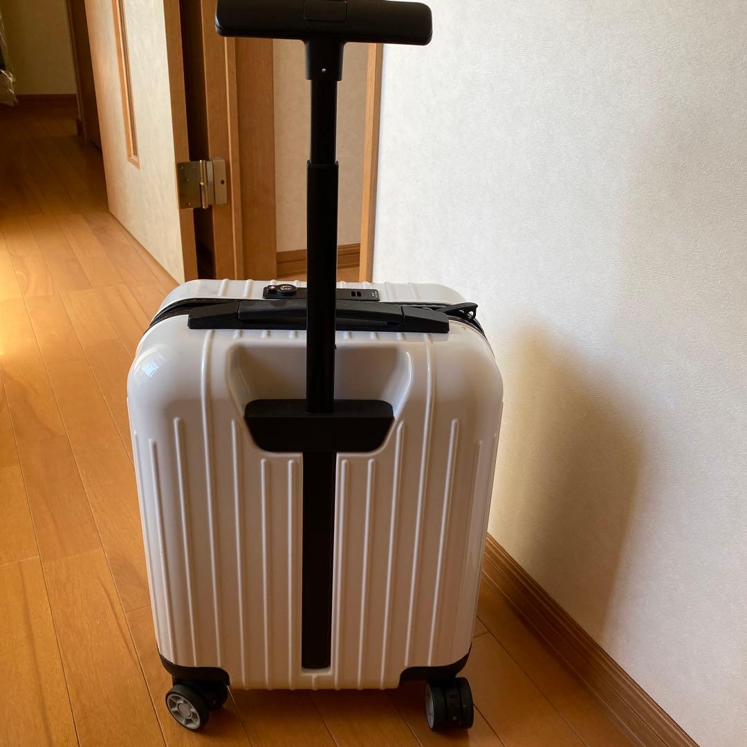 ホワイトリモアキャリーケース