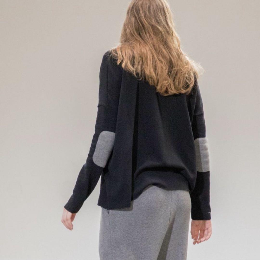 ［美品］album di famiglia Vネック長袖カットソー