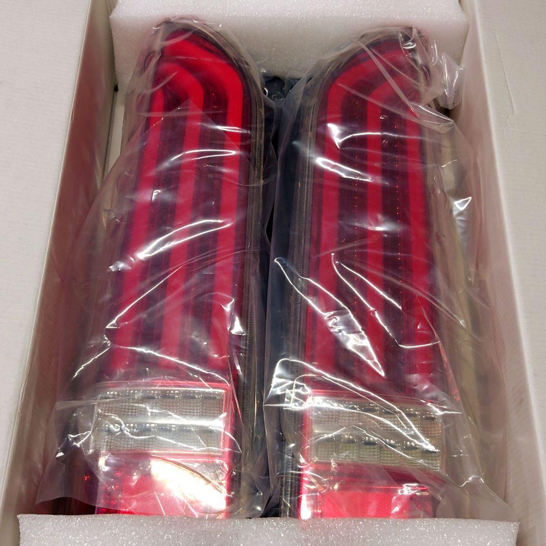 【美品】ハイエース　200系　テールランプ　左右セット