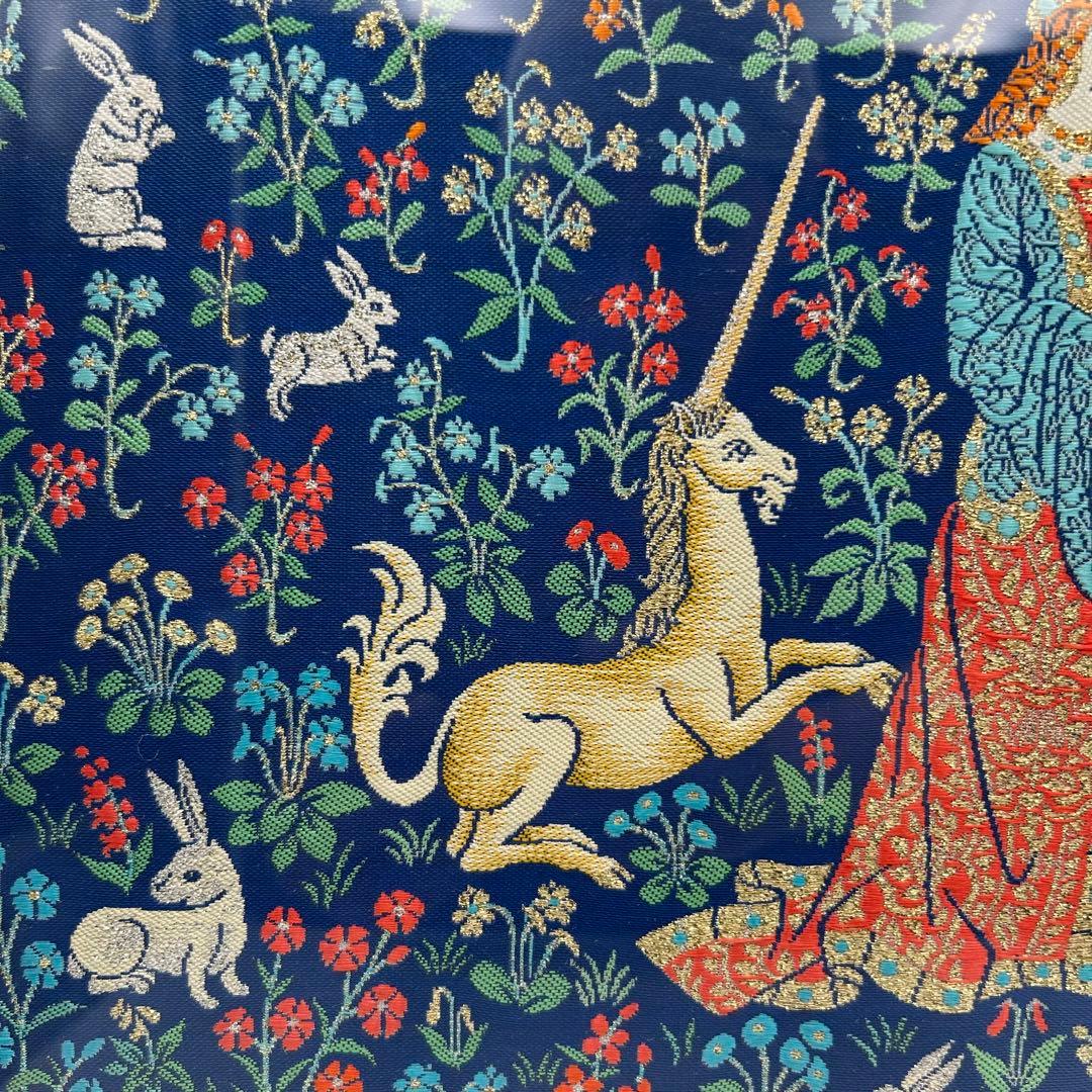 【三代　龍村平蔵　クリュニイの兎】龍村美術織物　壁掛額　共箱　旅館　客室　豪華