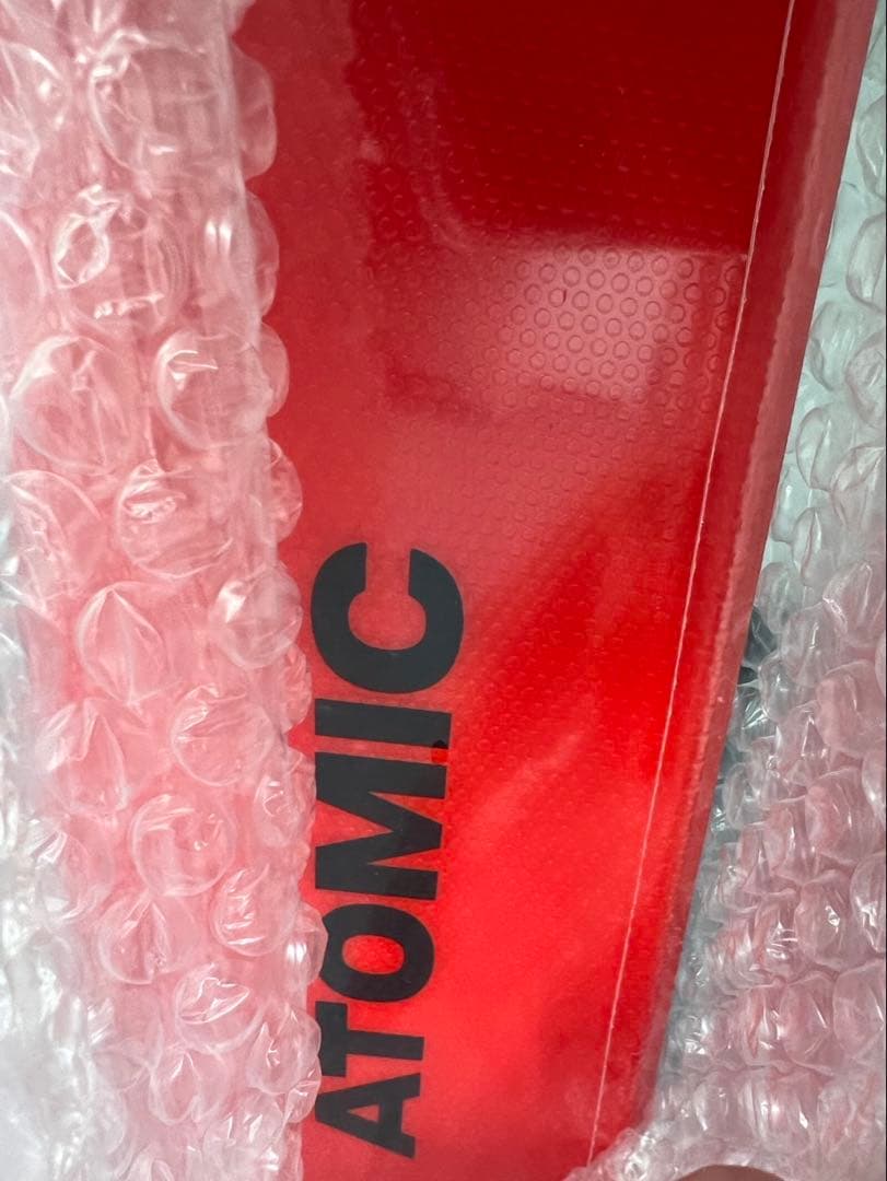 ATOMIC アトミック スキー板 とラインSKIS POLES スキーポール