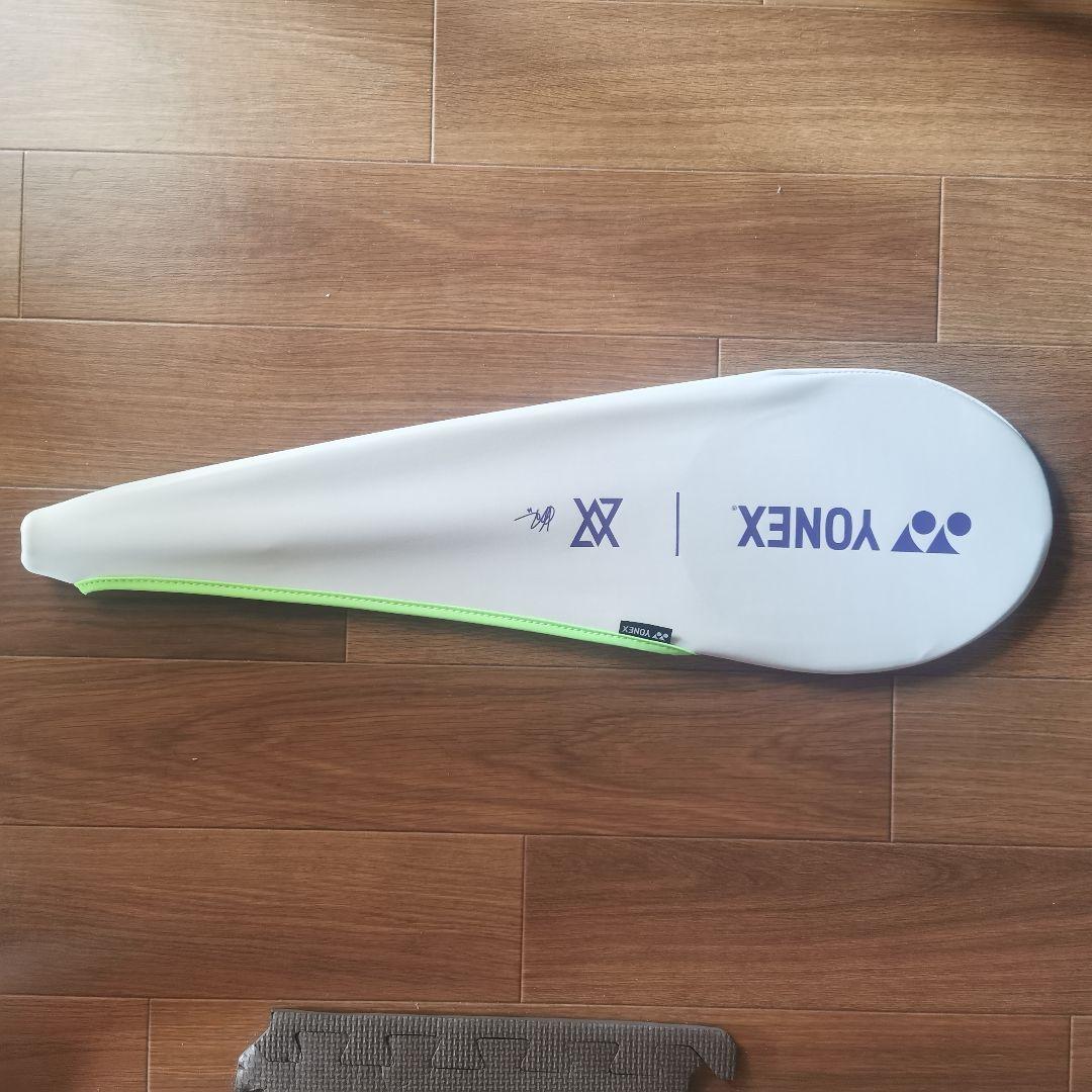 YONEX バドミントンラケット アストロクス 100zz va