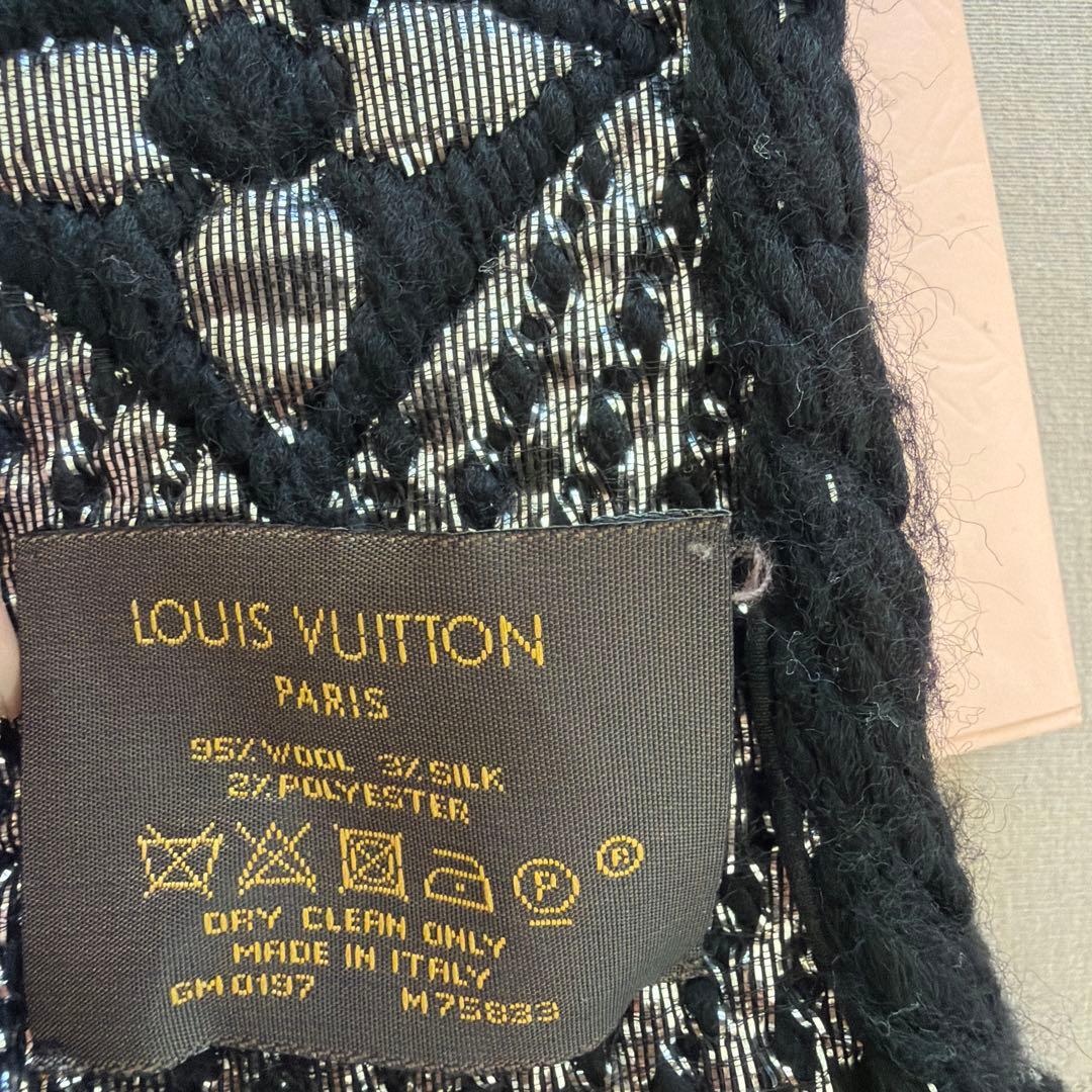 エシャルプ・ロゴマニアシャイン　マフラー　モノグラム