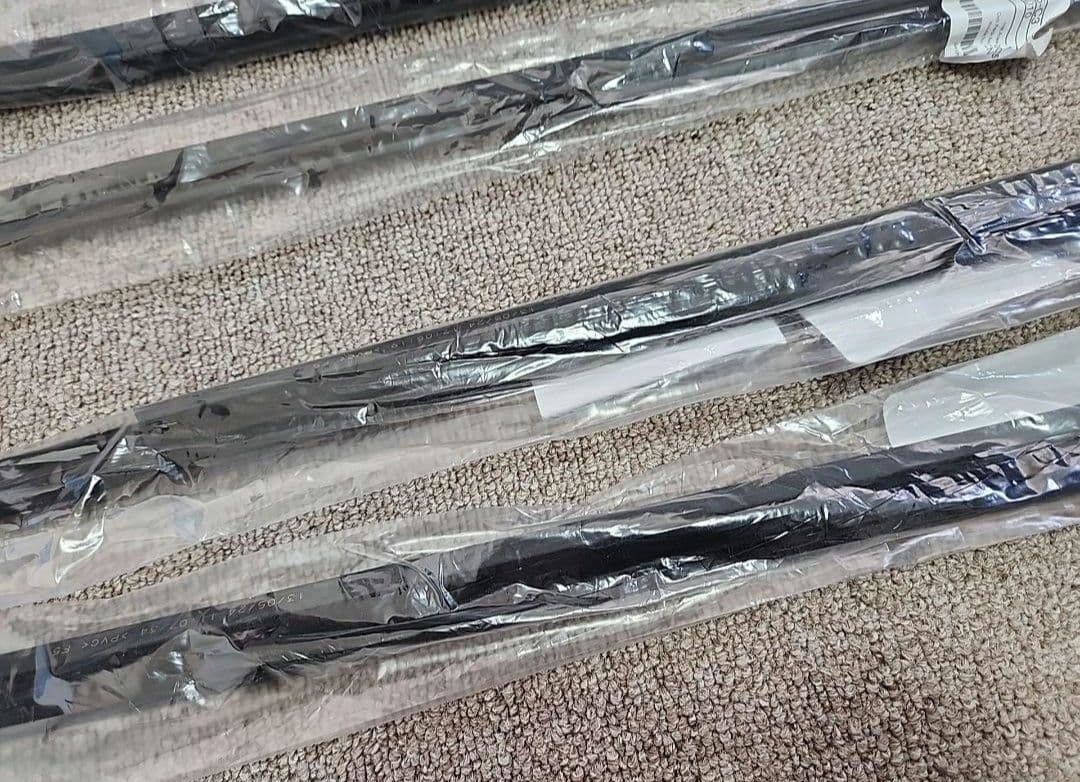 トヨタ 純正 GUN125 ハイラックス ドア ウェザーストリップ ブラック