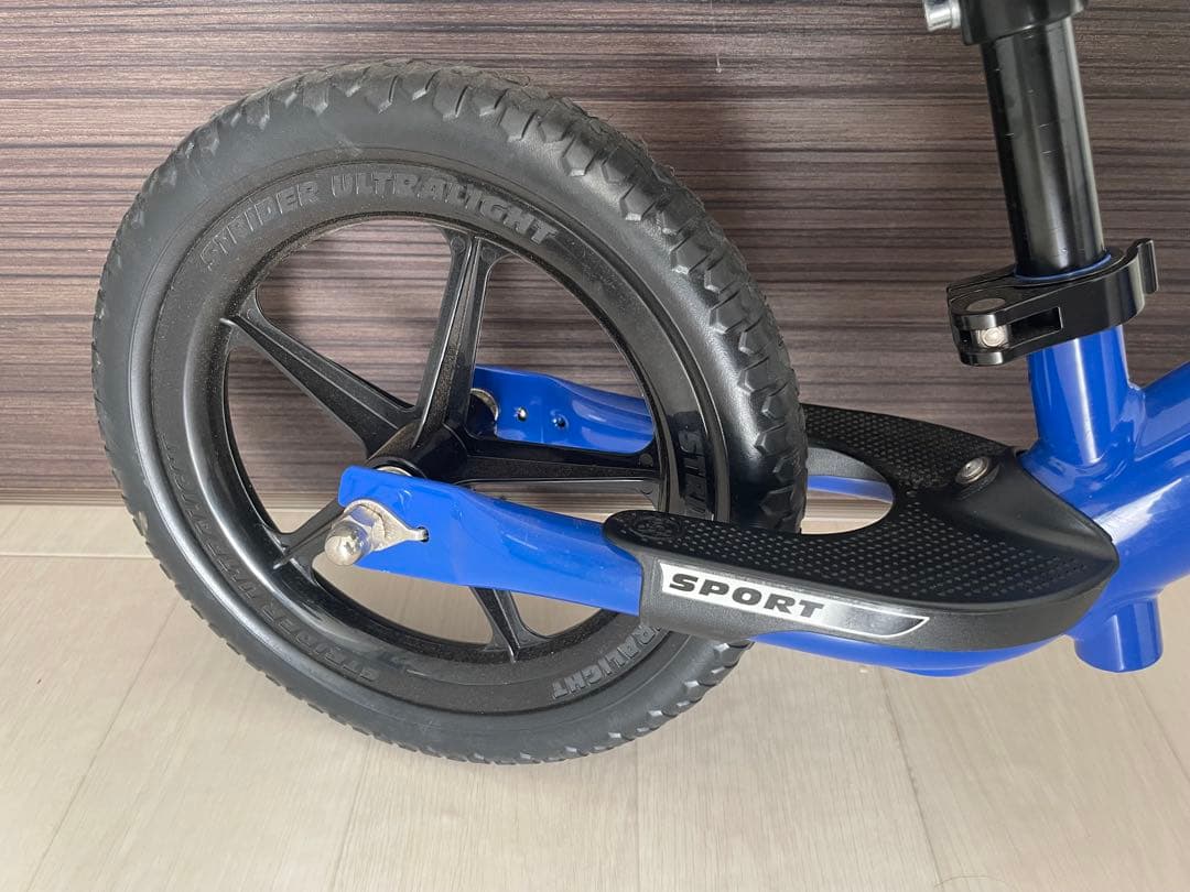 【美品】STRIDER ストライダー スポーツモデル　ブルー 12インチ