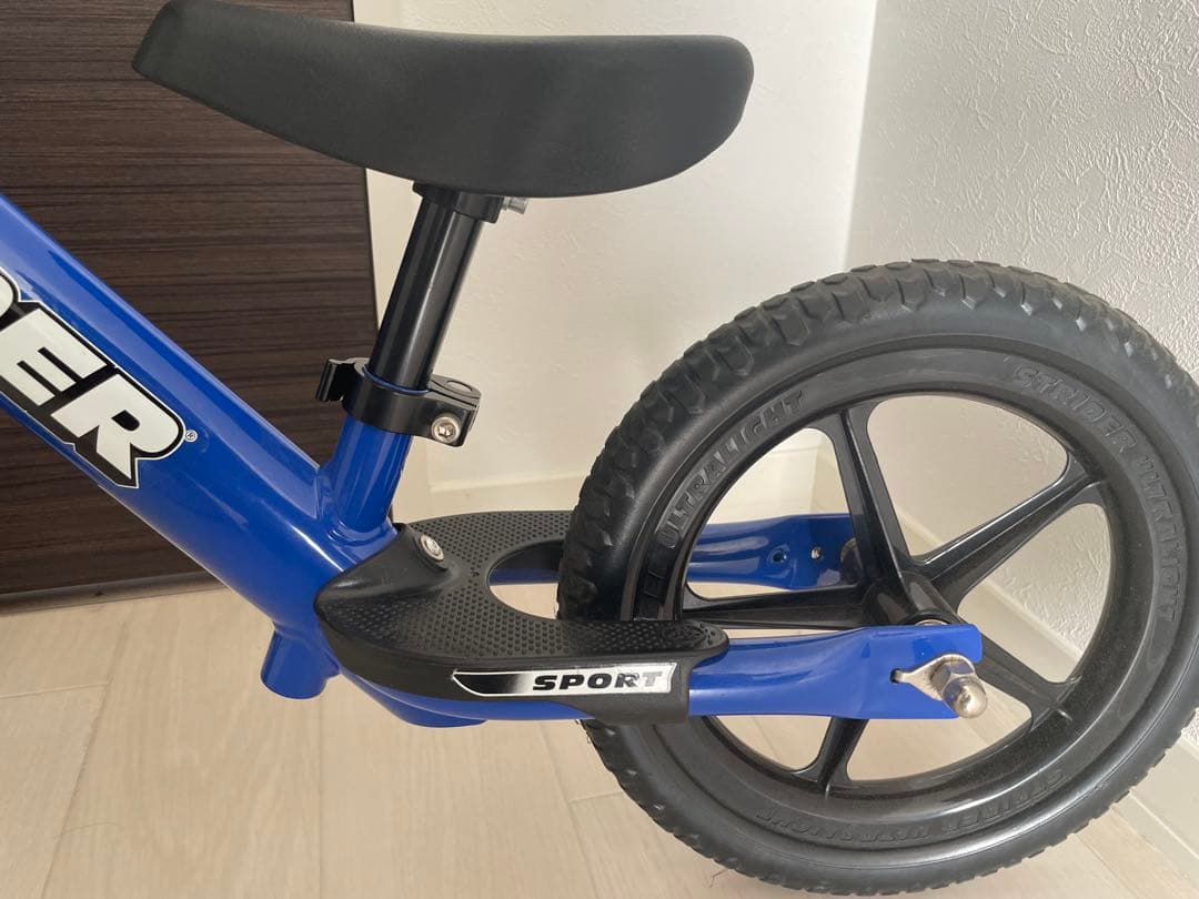 【美品】STRIDER ストライダー スポーツモデル　ブルー 12インチ