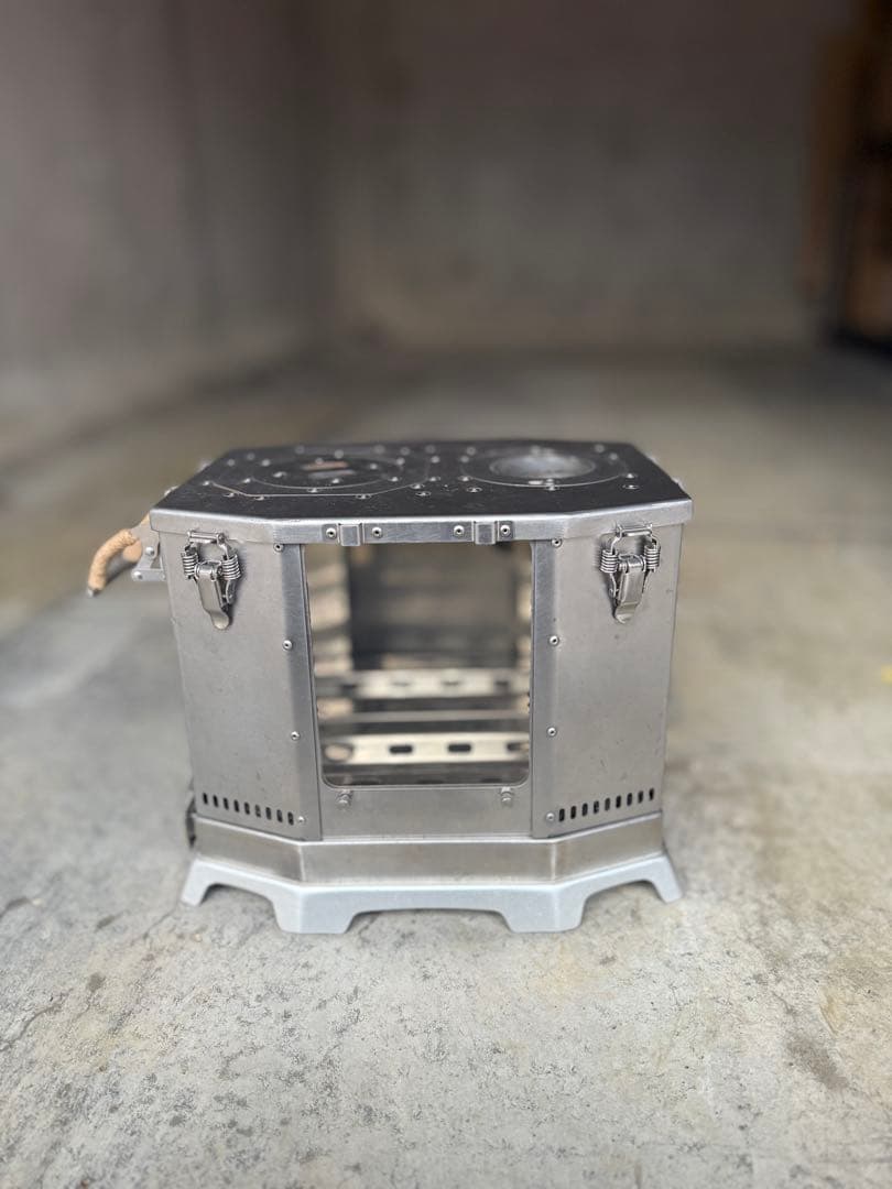 薪ストーブ 組み立て式　二次燃焼焚き火台