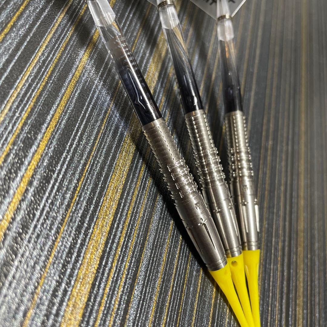 定価約12000円 ソフトダーツ カルロス3 カットかなり強め 投げやすい