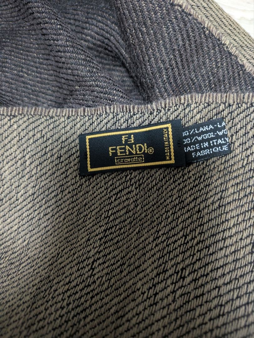 FENDI フリンジ付きマフラー グレー/ベージュ