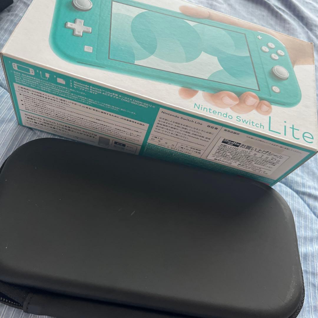 Nintendo Switch Lite ターコイズ　社外品のケース付き