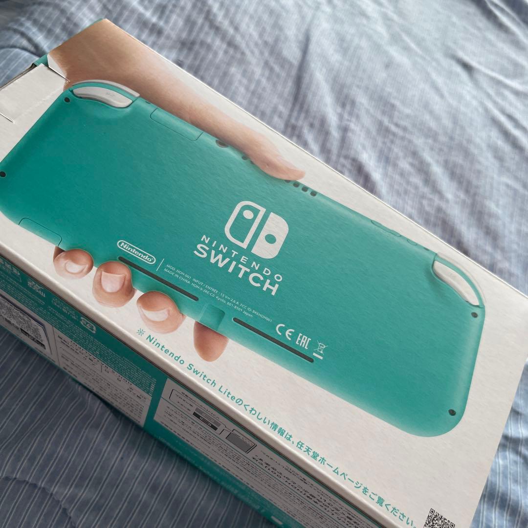 Nintendo Switch Lite ターコイズ　社外品のケース付き