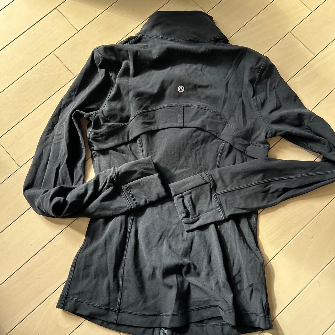 【美品】ルルレモン　ディファイン　ジャケット　nulu サイズ6 ブラック