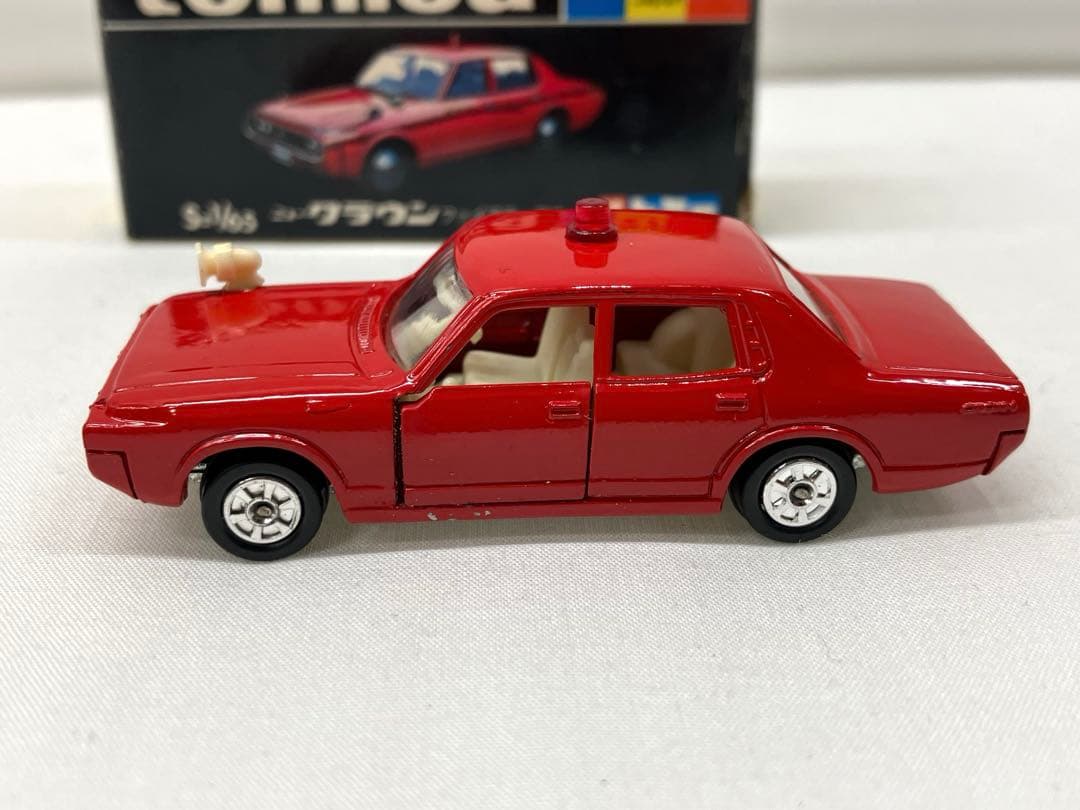 トミカ ニュー クラウン ファイアチーフカー No.27 黒箱