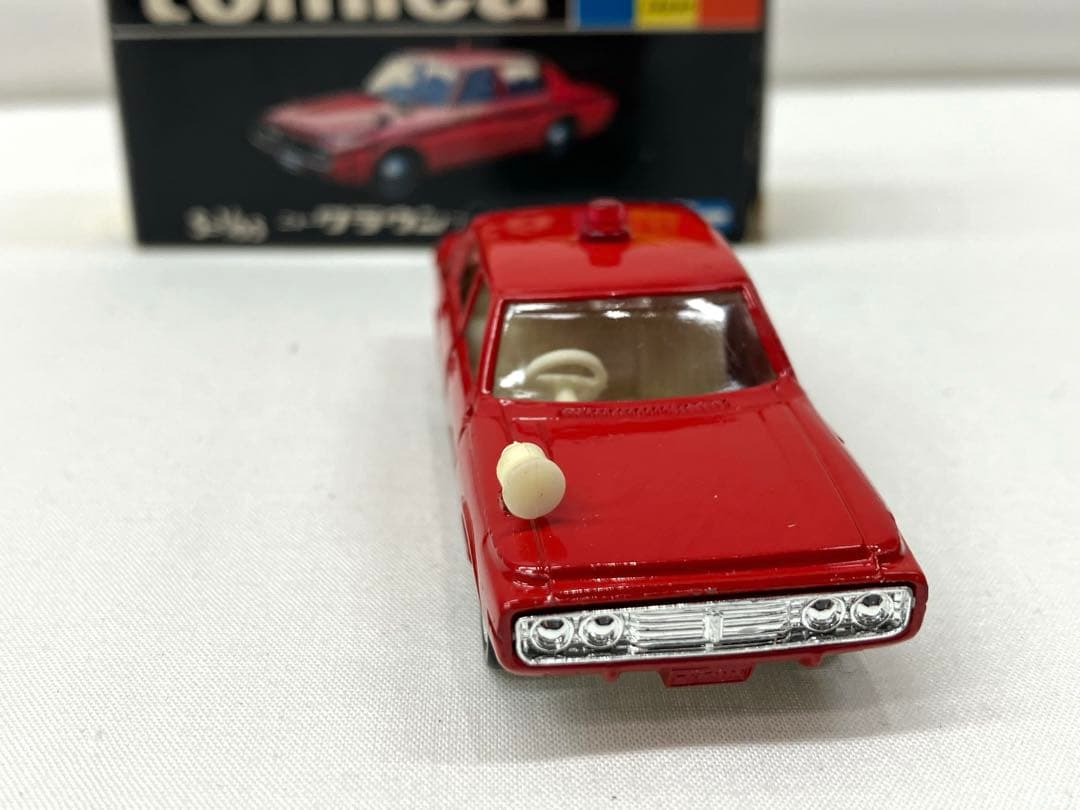 トミカ ニュー クラウン ファイアチーフカー No.27 黒箱