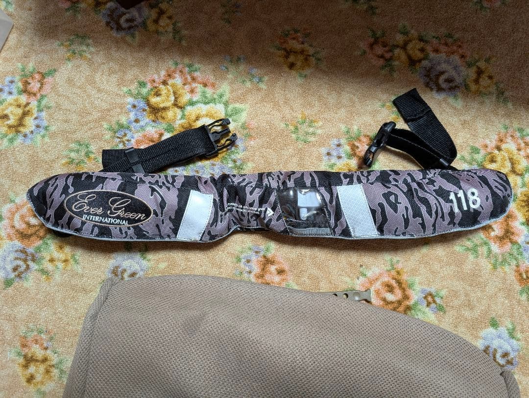 Ever Green ライフジャケット　ベルトタイプ