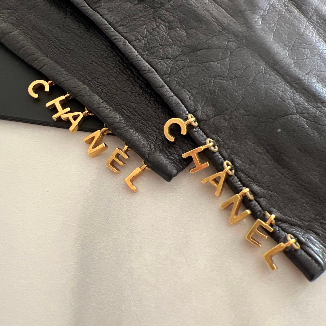 シャネル　グローブ　ロゴゴールドチャーム　黒　レザー　革　手袋　希少