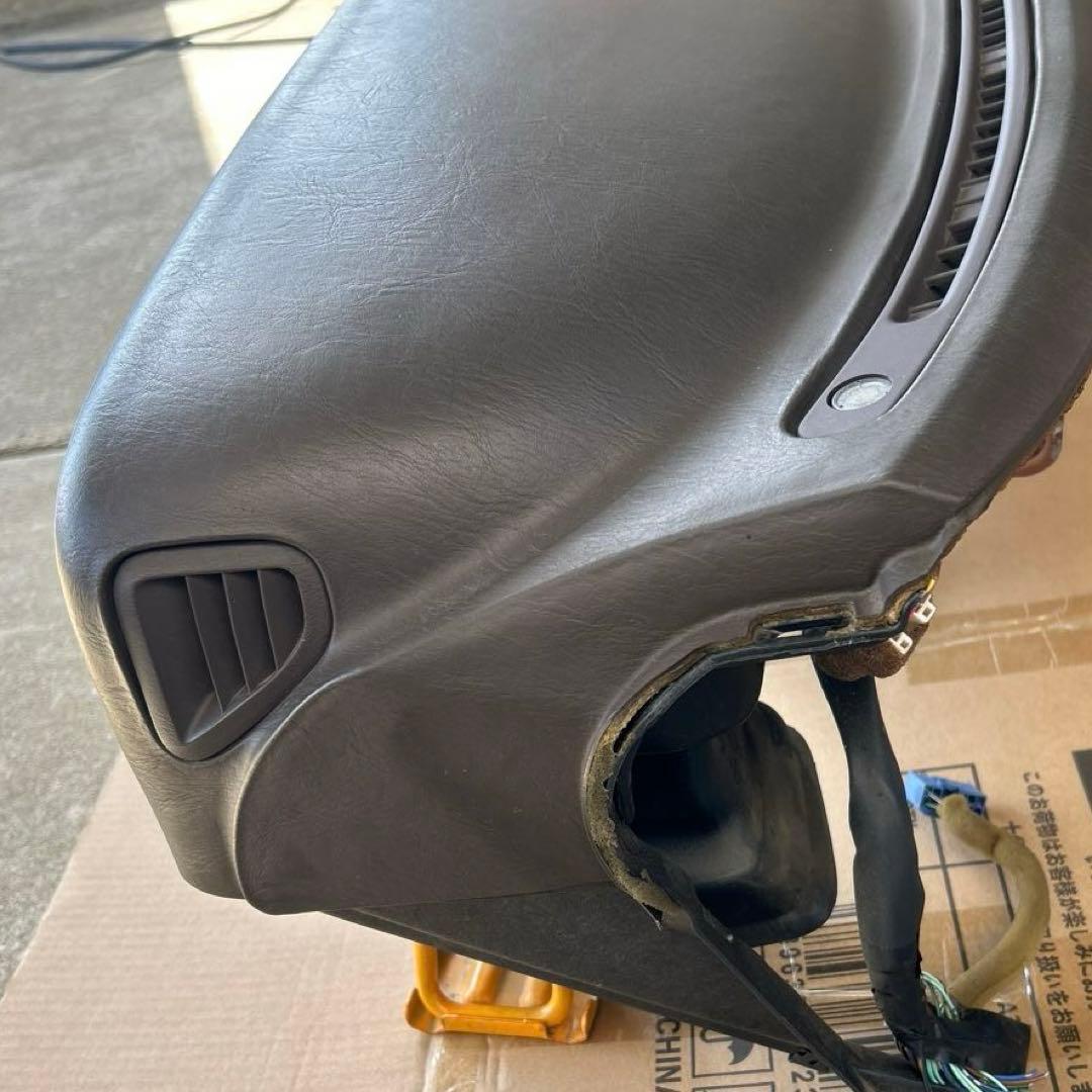 トヨタ マークⅡ GX81 純正 ダッシュボード　割れ無し　送料込