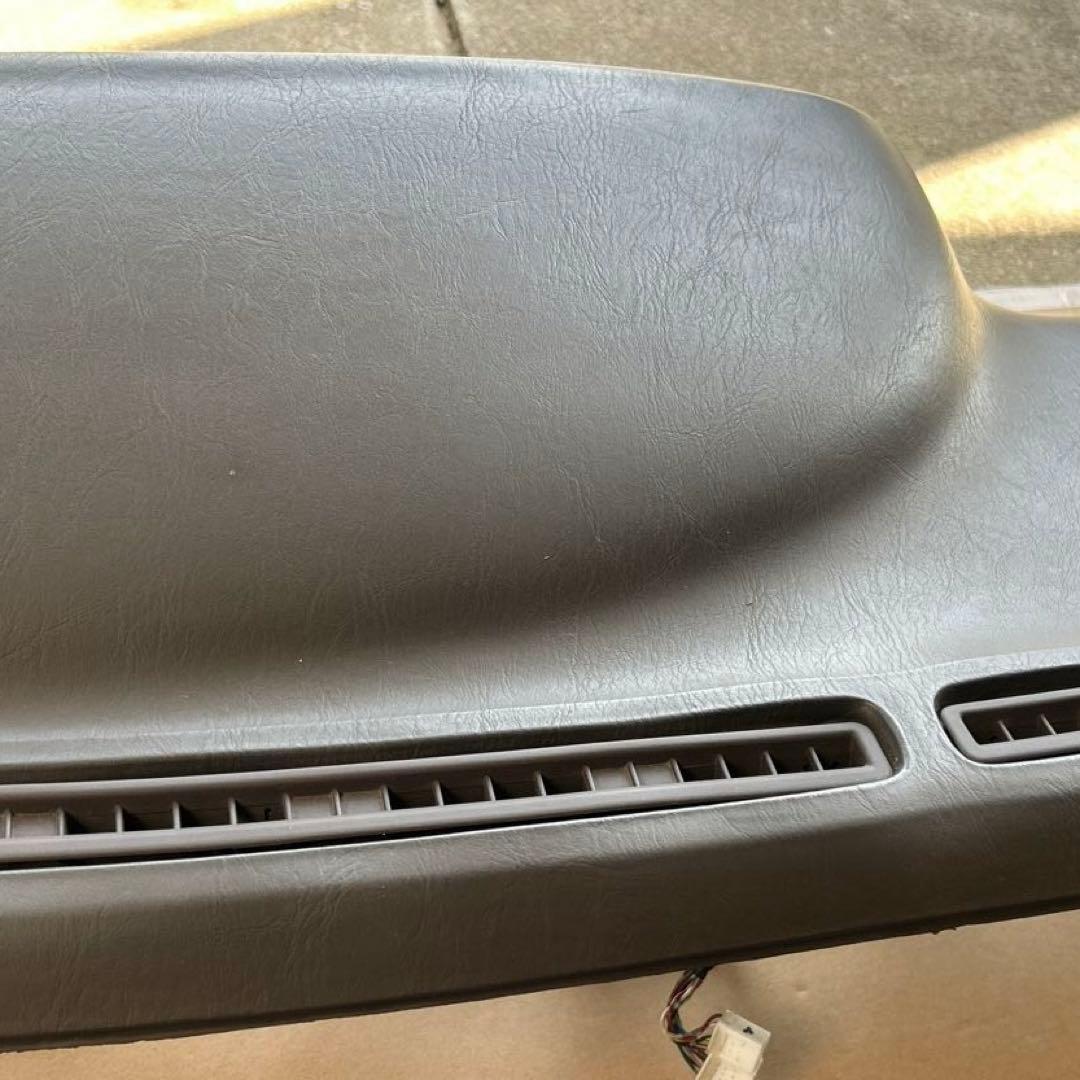 トヨタ マークⅡ GX81 純正 ダッシュボード　割れ無し　送料込