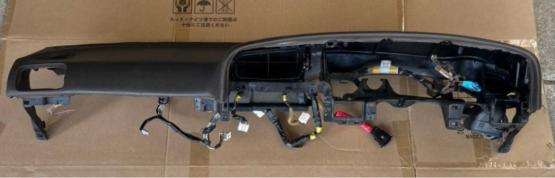 トヨタ マークⅡ GX81 純正 ダッシュボード　割れ無し　送料込