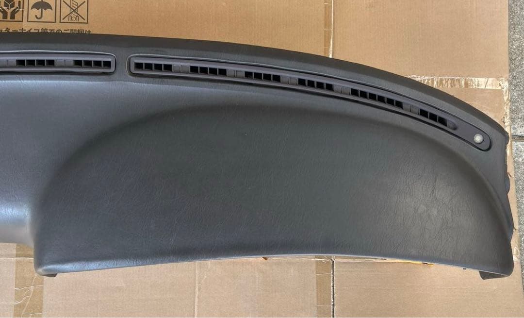 トヨタ マークⅡ GX81 純正 ダッシュボード　割れ無し　送料込