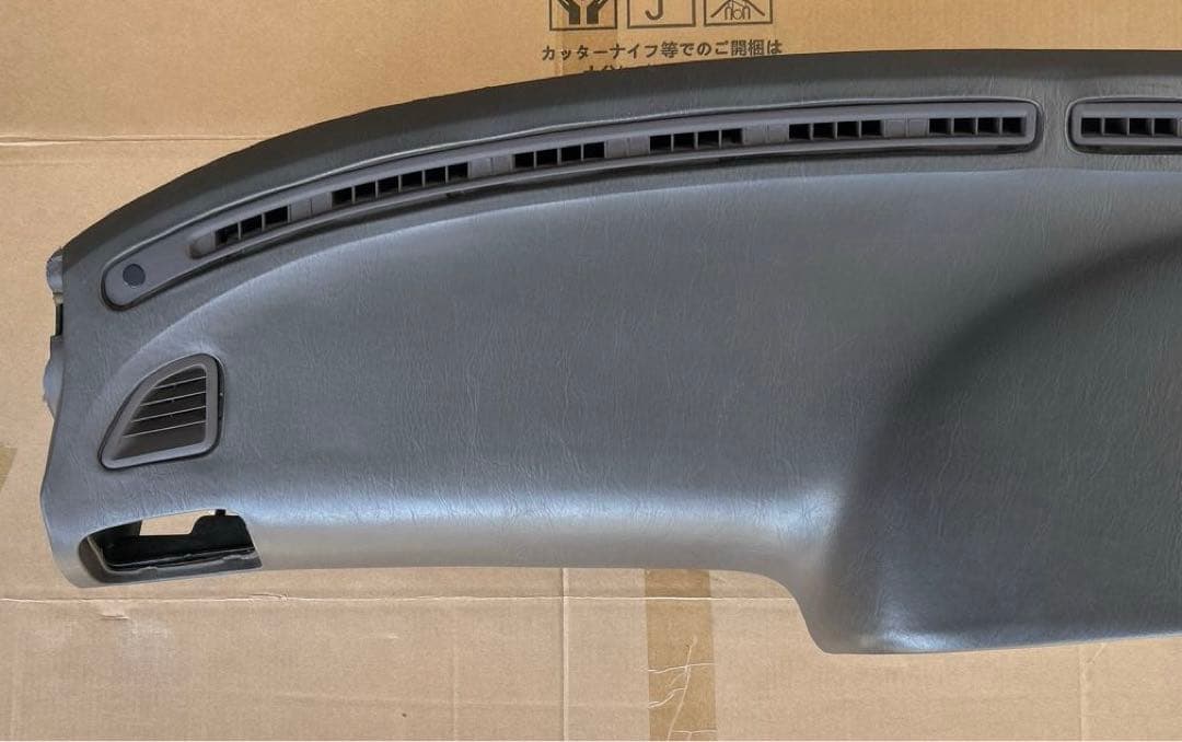 トヨタ マークⅡ GX81 純正 ダッシュボード　割れ無し　送料込