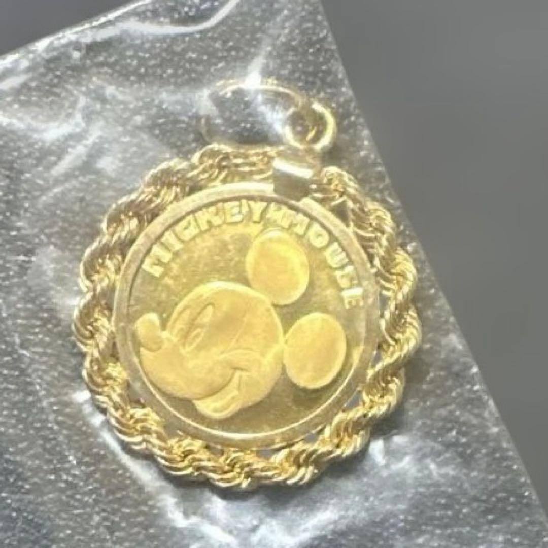 ディズニー ミッキー ゴールドペンダントトップ