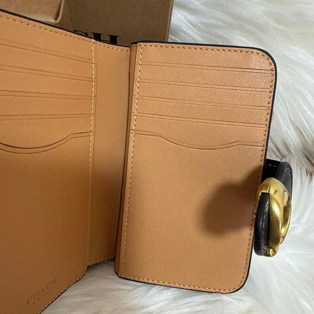 COACH ブラックレザー 二つ折り財布