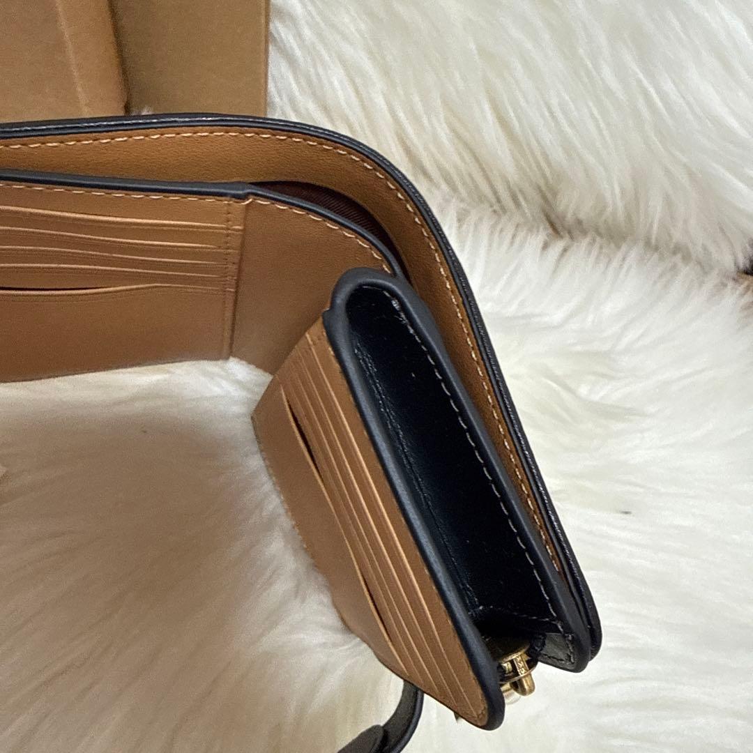 COACH ブラックレザー 二つ折り財布