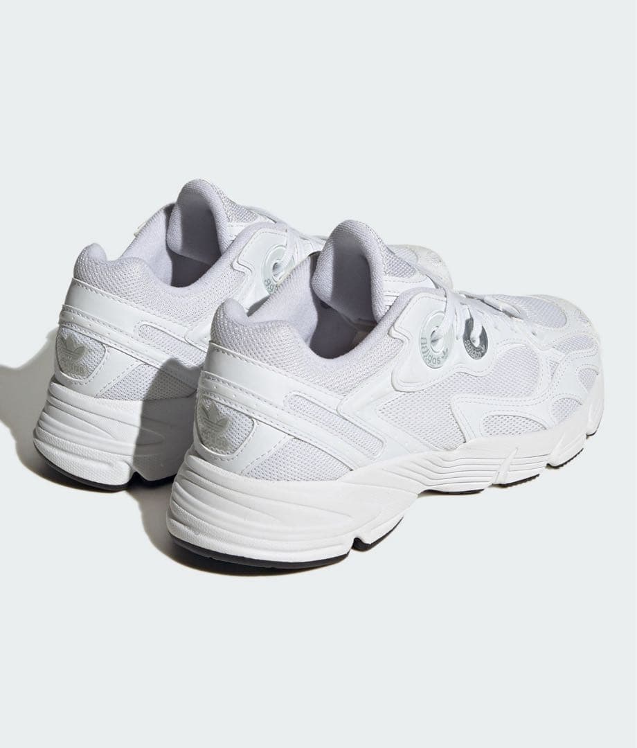 アディダス アスター adidas ASTIR 厚底スニーカー