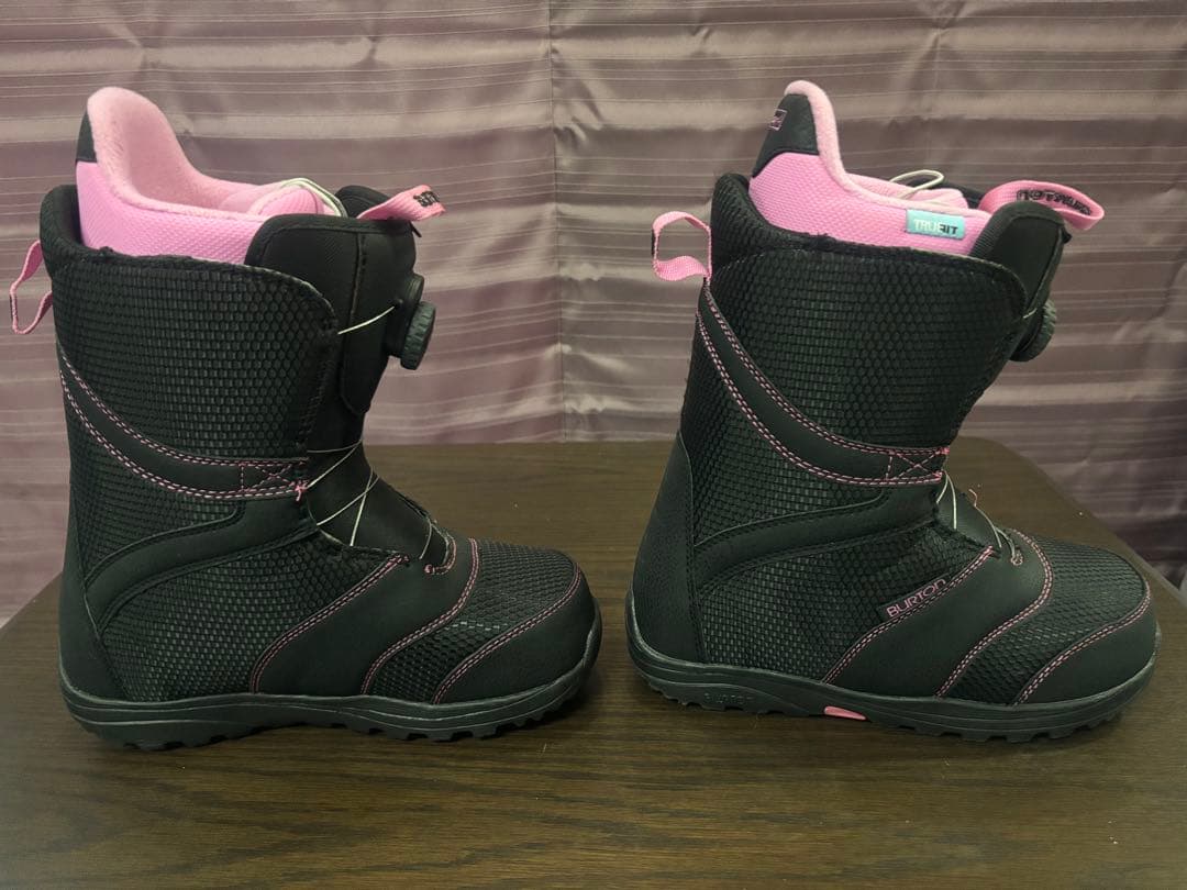 BURTON PEACH スノーボードブーツ 女性用　24センチ