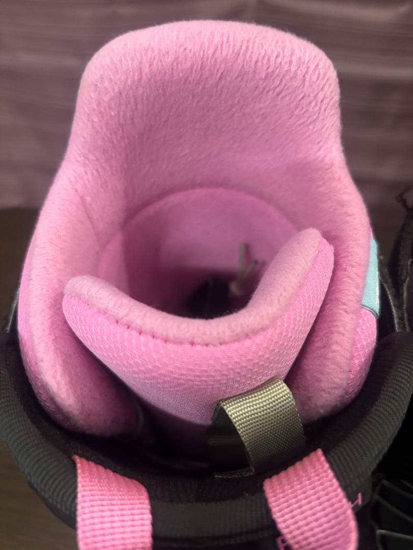 BURTON PEACH スノーボードブーツ 女性用　24センチ