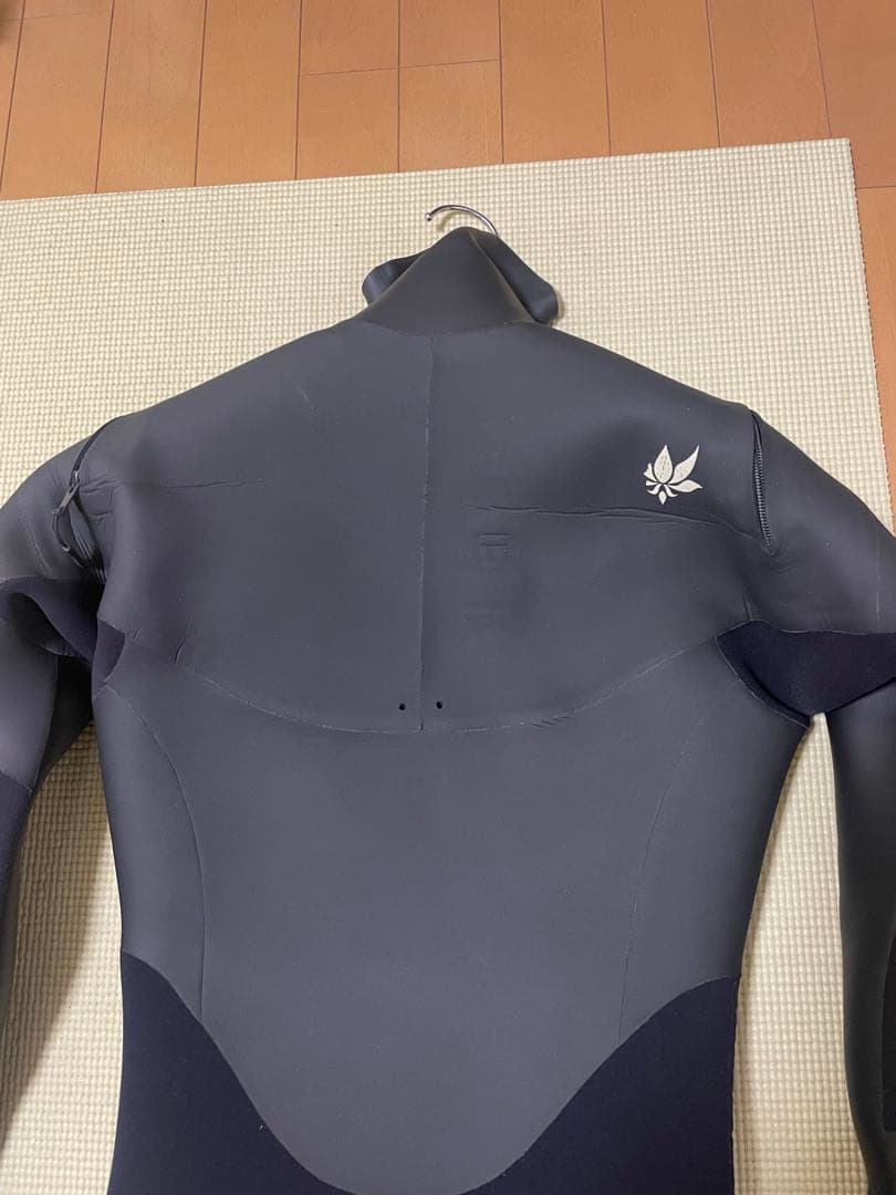 2022FWフルスーツセミドライ4/3mm hybrid u-zip