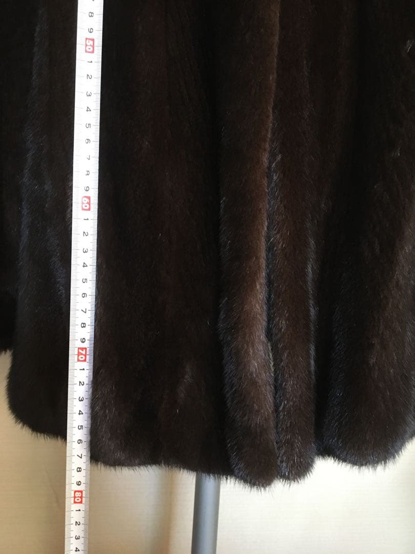 ダークブラウン ファーコート ボタン付き