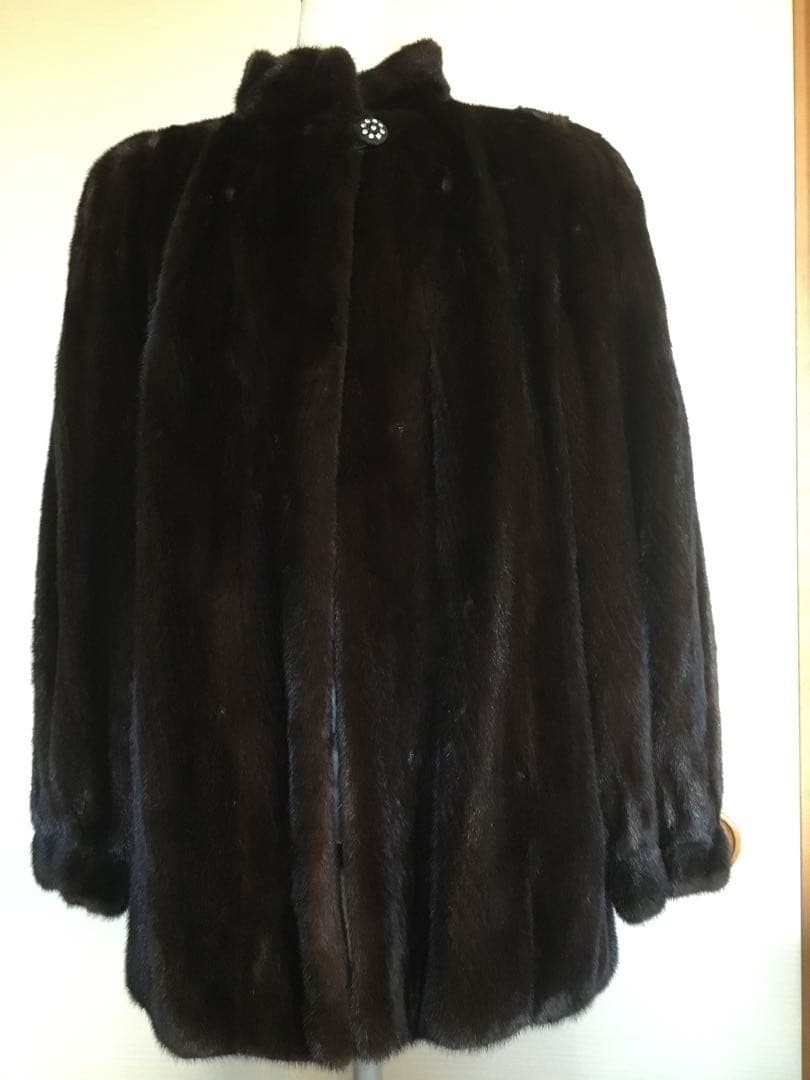 ダークブラウン ファーコート ボタン付き