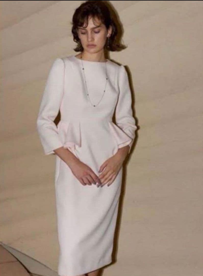 【最終価格】CELFORDセルフォード ロングスリーブペプラムタイトワンピース