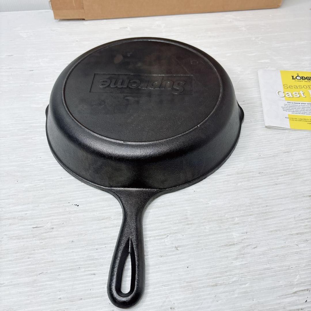 SS22 Supreme Lodge ロッジ スキレット　シュプリーム