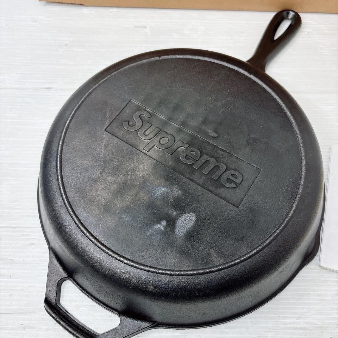 SS22 Supreme Lodge ロッジ スキレット　シュプリーム