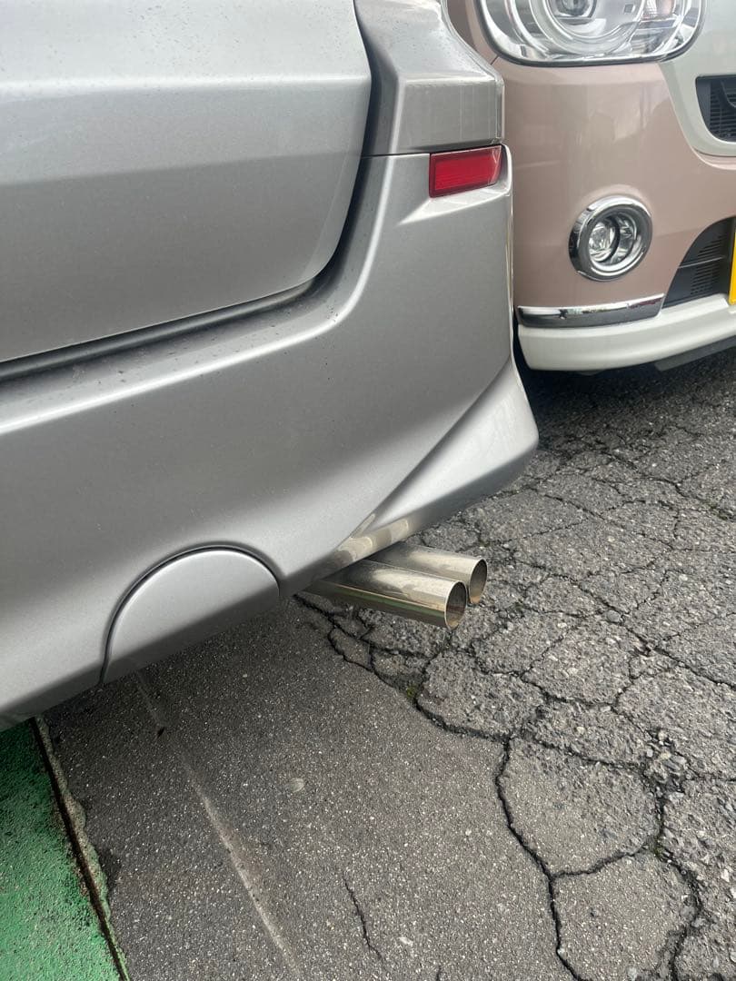 １０アルファード前期　マフラー