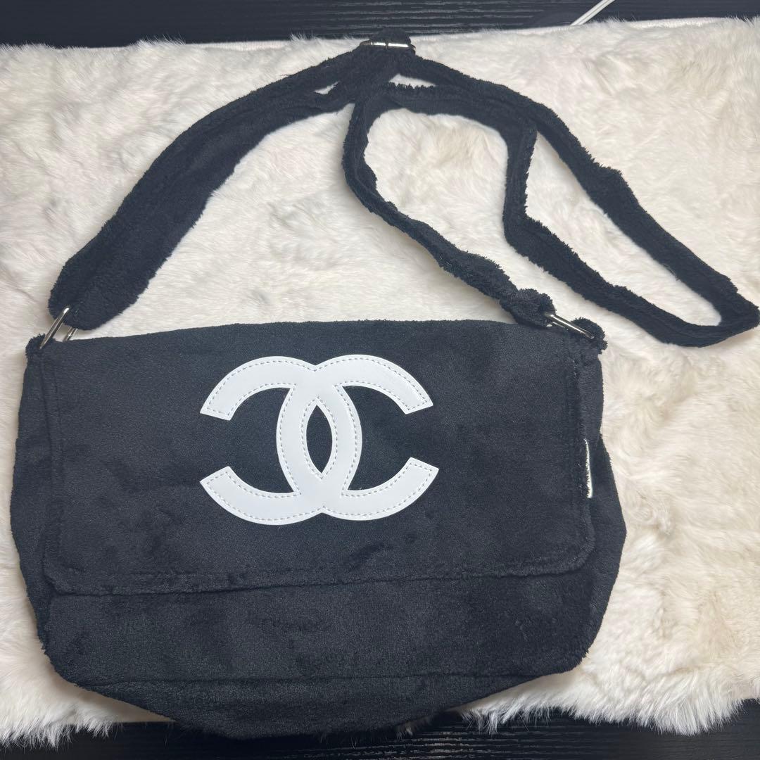 ブラック ミニショルダーバッグ ココデザイン