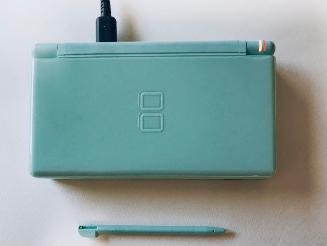 NintendoDS lite 『脳トレ・えいトレ・超ネプリーグ』付き