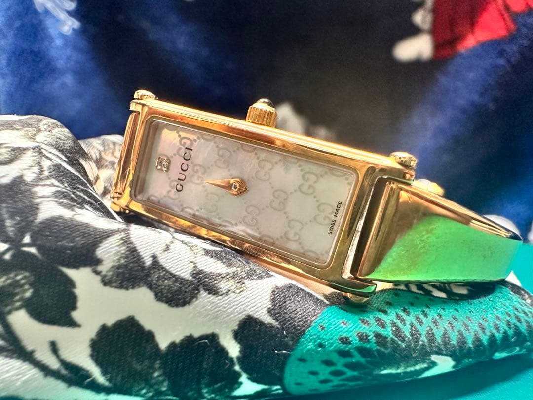 Gucci レディース 腕時計 クォーツ ゴールド